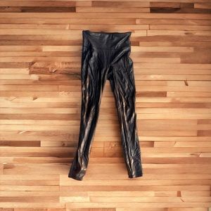 SPANX faux leather leggings in black size small.